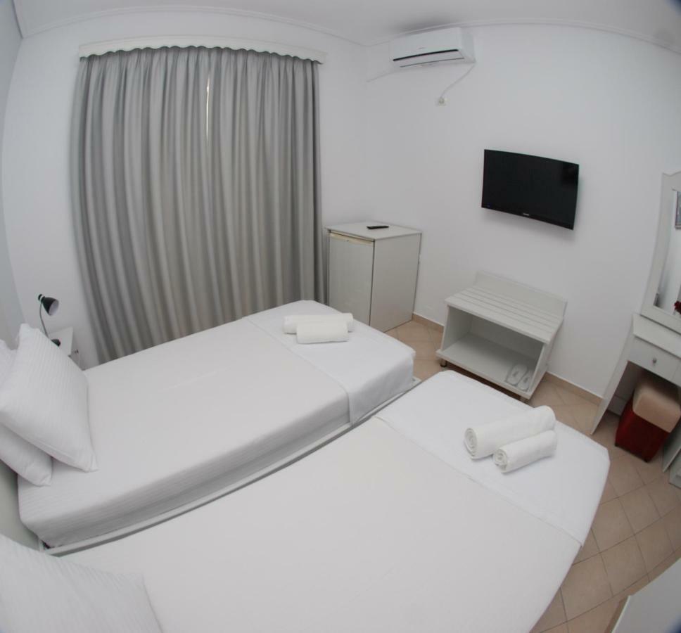 Hotel Ms Sarandë 외부 사진